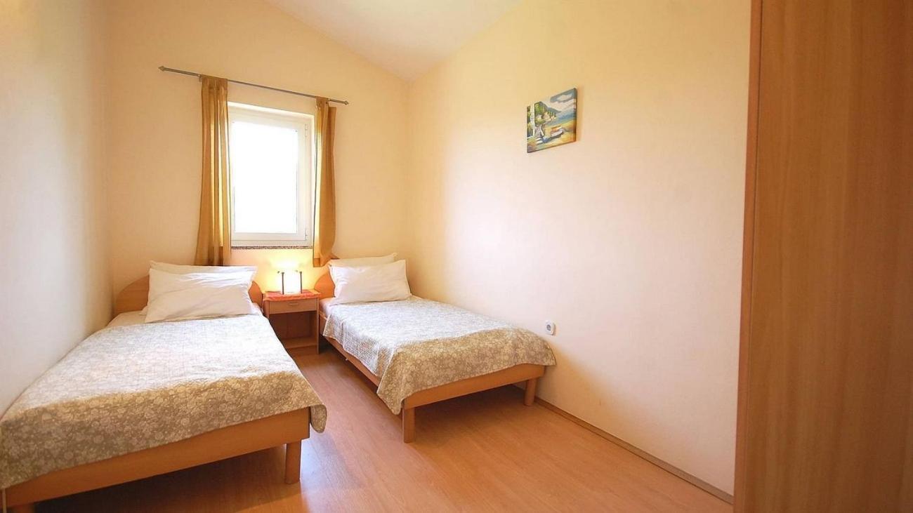 Sveti Vid-Miholjice Apartments With A Parking Space Kremenici, Krk - 21724 מראה חיצוני תמונה