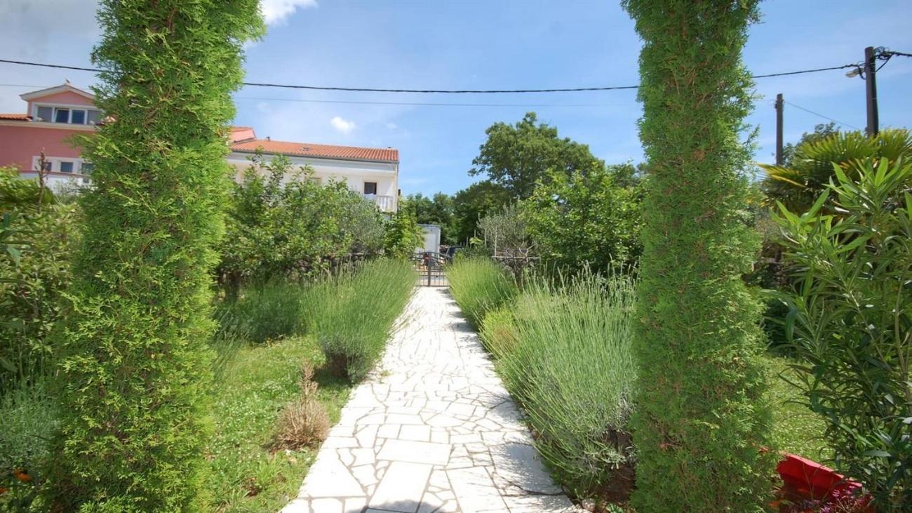 Sveti Vid-Miholjice Apartments With A Parking Space Kremenici, Krk - 21724 מראה חיצוני תמונה